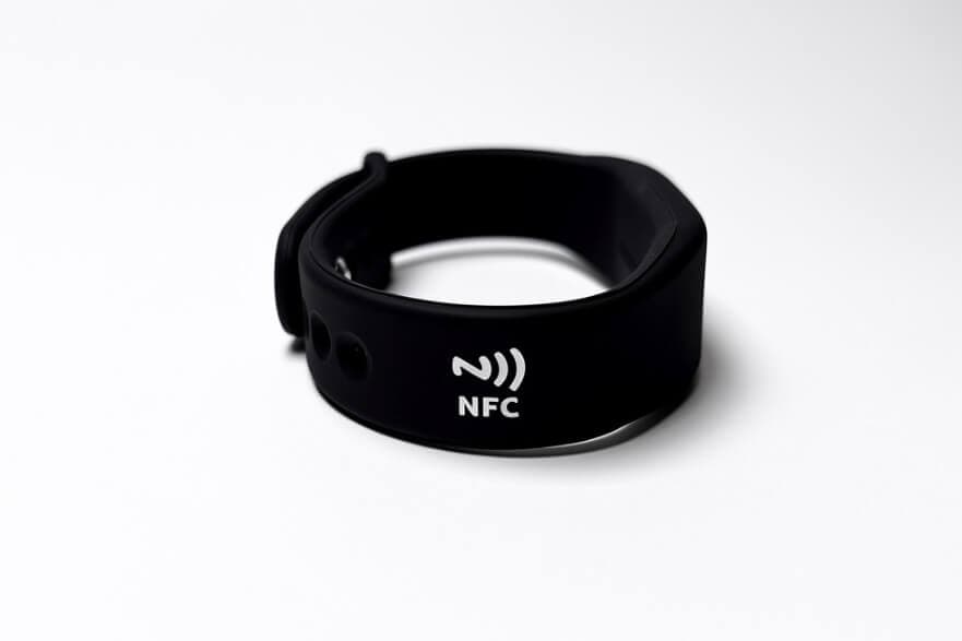 Brazalete de emergencia LuaSOS con QR y NFC — foto 7